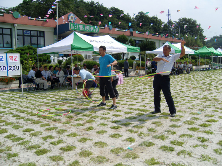 부모님들은 훌라후프 돌리고