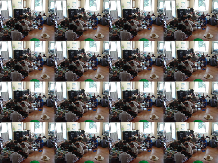 금강산도 식후경이라고 했으니 오손도손 모여서 맛있게 얌냠