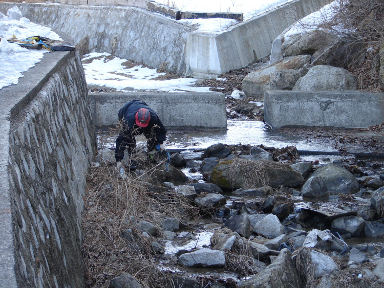 여울 밑에는 좀더 세심히 주워야해요