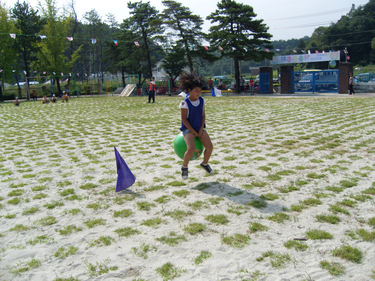 요즘은 풍선타고 게임 하는것이 있더군요