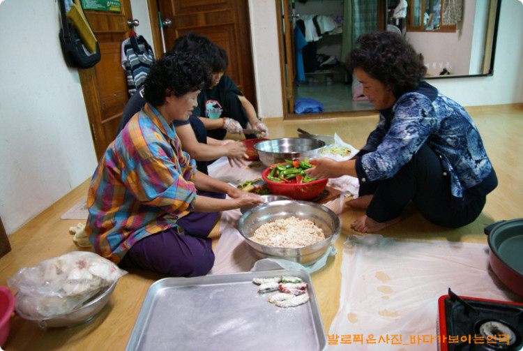 행사음식을 준비하시는 어머니들(9월 2일)