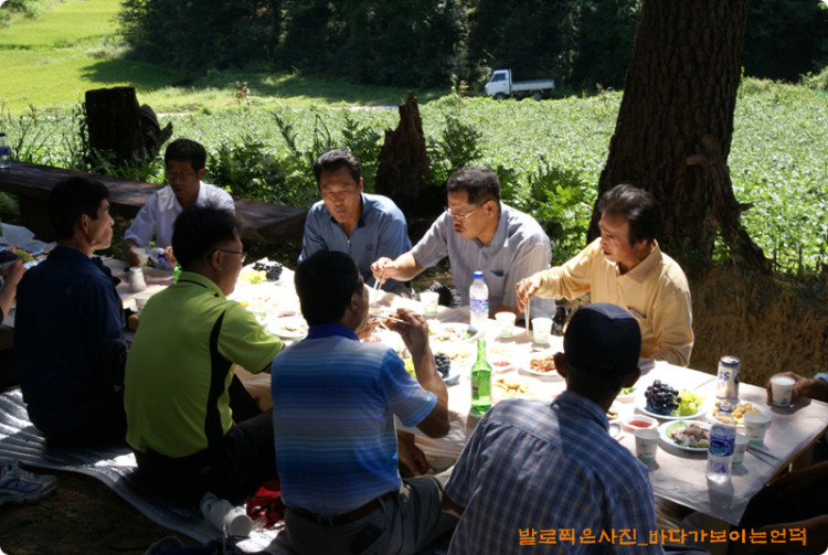 신나는 이야기들이 하나들 흘러나오구요