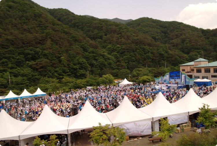 준비운동도 하였습니다. 조금은 쑥쓰러우실것도 같은데 참 열심히 하셨습니다. 