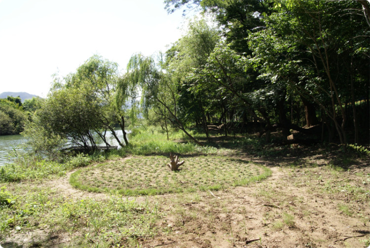 하나씩 그림이 생겨나고 있습니다. 