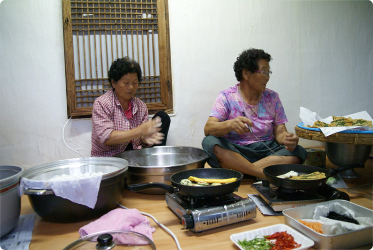 자연스럽게 적응되고